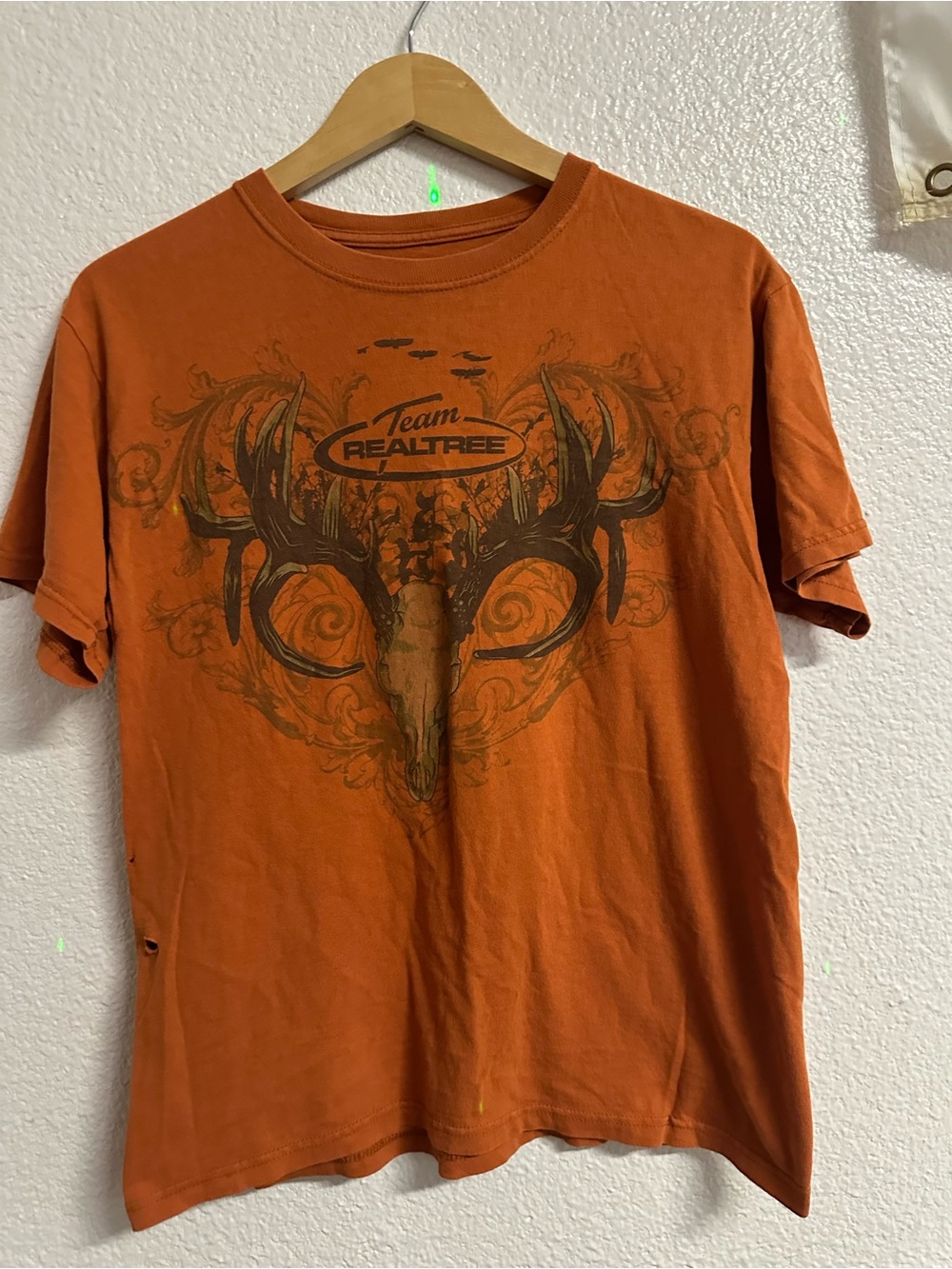 Team Realtree Deer Skull Antler Graphic Hunting Tee Medium